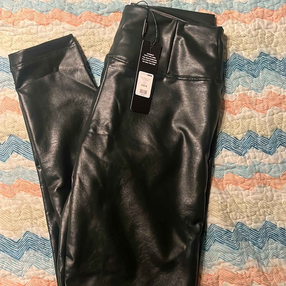Fashion Nova faux leather Timmy tuck leggings (hunter green)